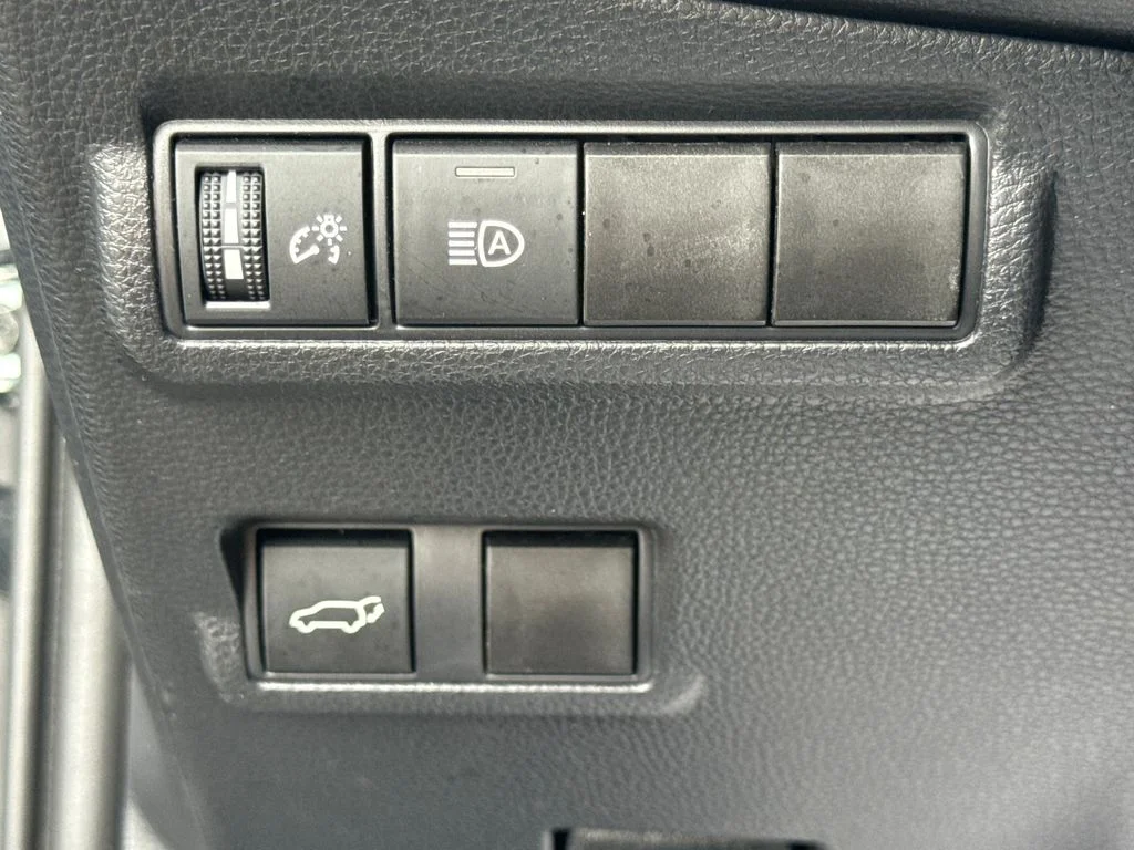 Used 2025 Jet Black Toyota XLE image 33