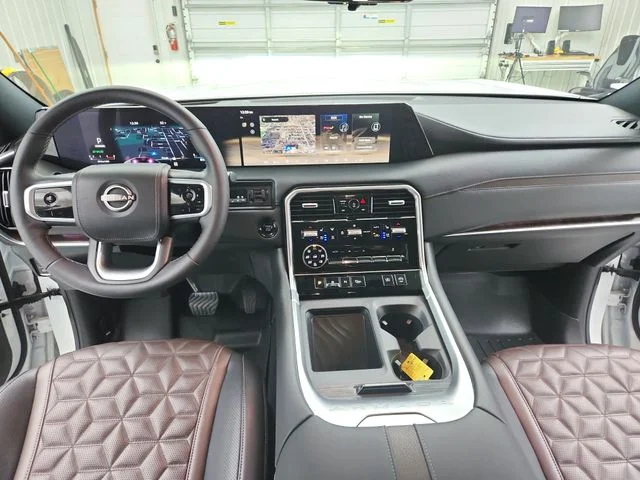 Used 2025 White Nissan Platinum Reserve image 26