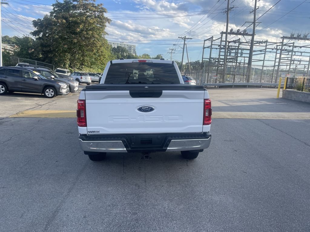 Used 2022 White Ford XL image 4