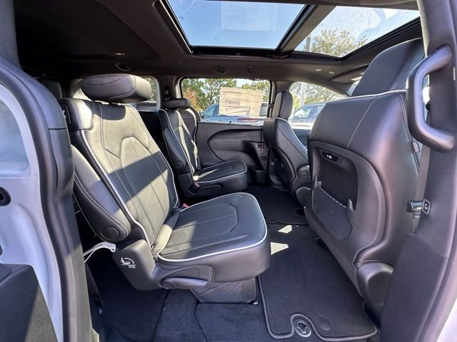 2026 Chrysler Pacifica Limited - Photo 31