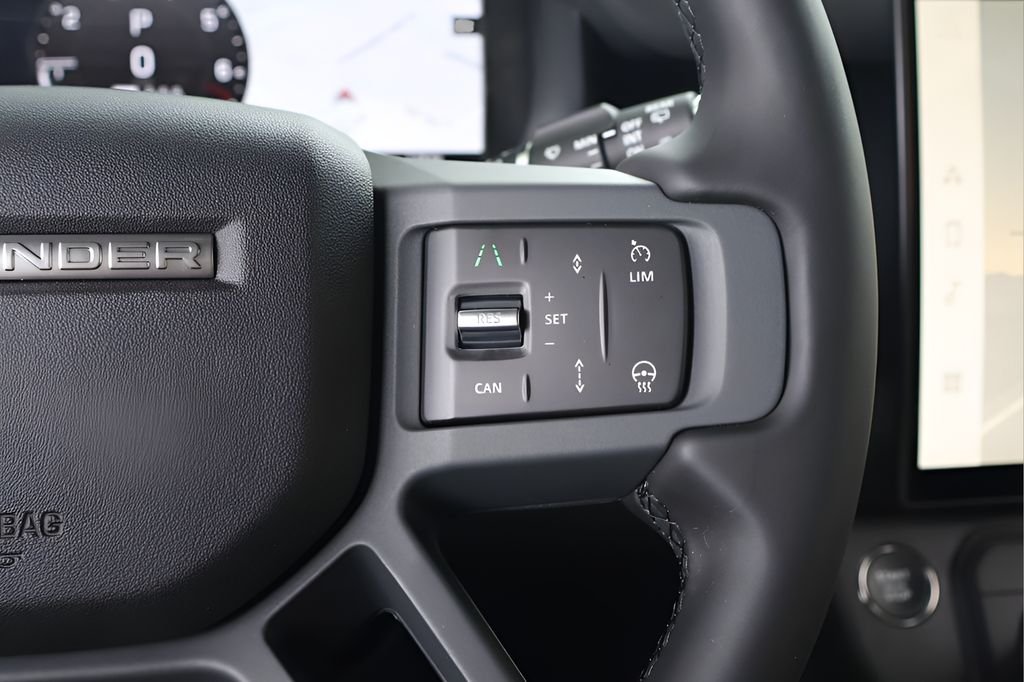 New 2026 Santorini Black Land Rover S image 21