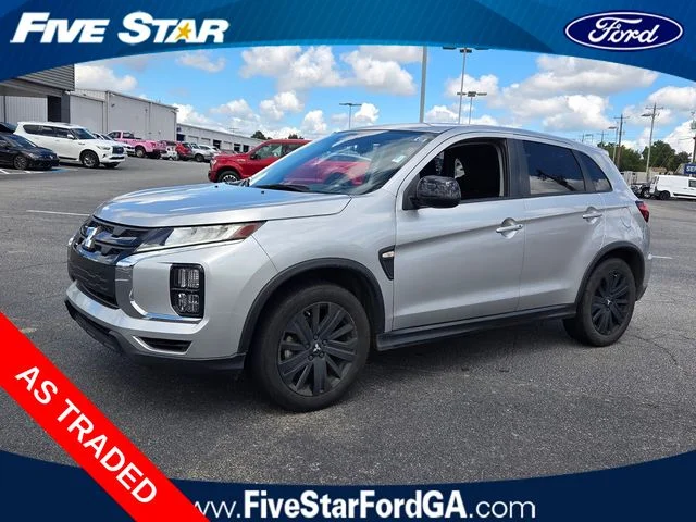 Used 2024 Gray Mitsubishi 2.0 LE image 3