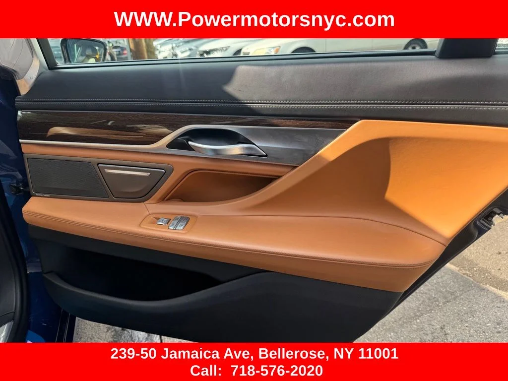 Used 2022 Blue BMW 750i xDrive image 30