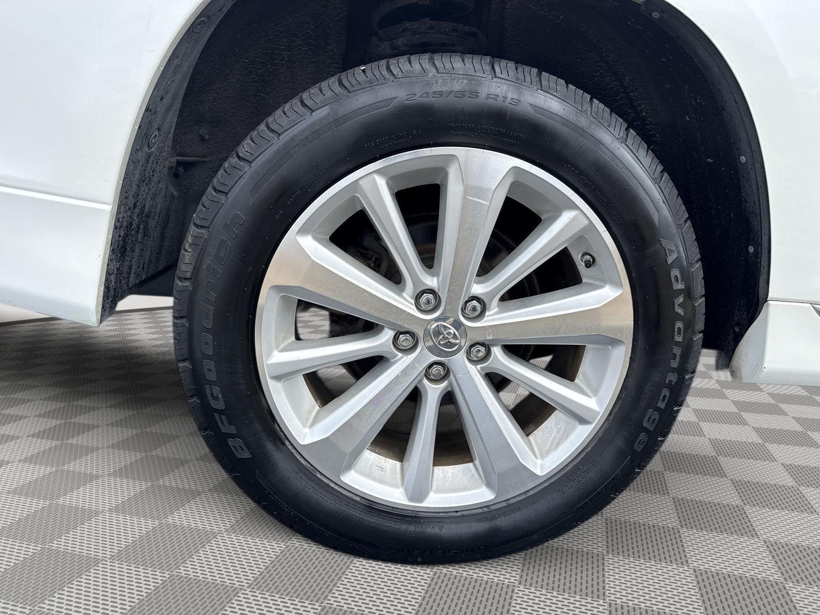 Used 2012 Blizzard Pearl Toyota Limited image 15