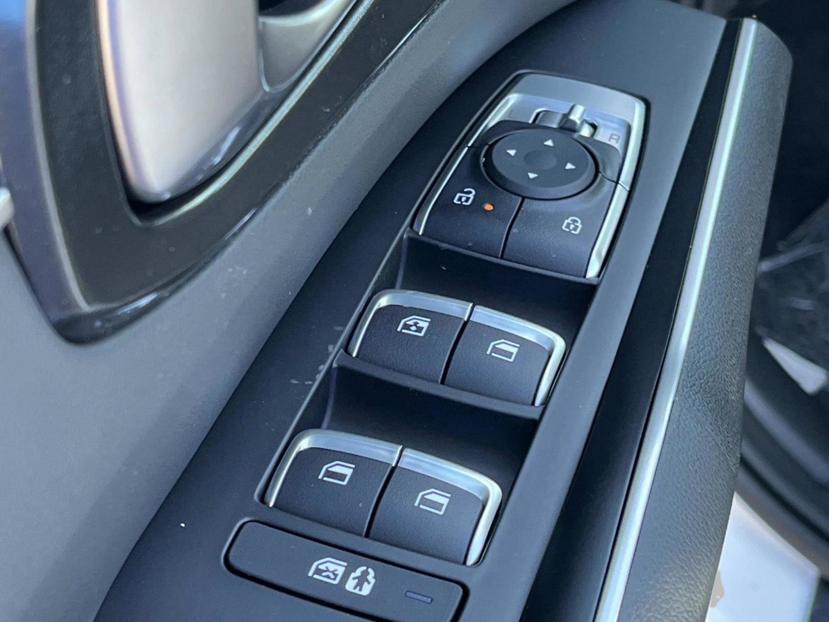 New 2026 Glacial White Pearl Kia S image 23