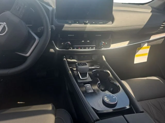 2026 Nissan Rogue Platinum - Photo 11