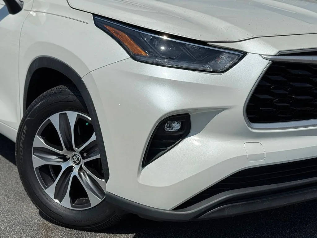 Certified Used 2021 White Toyota XLE image 3