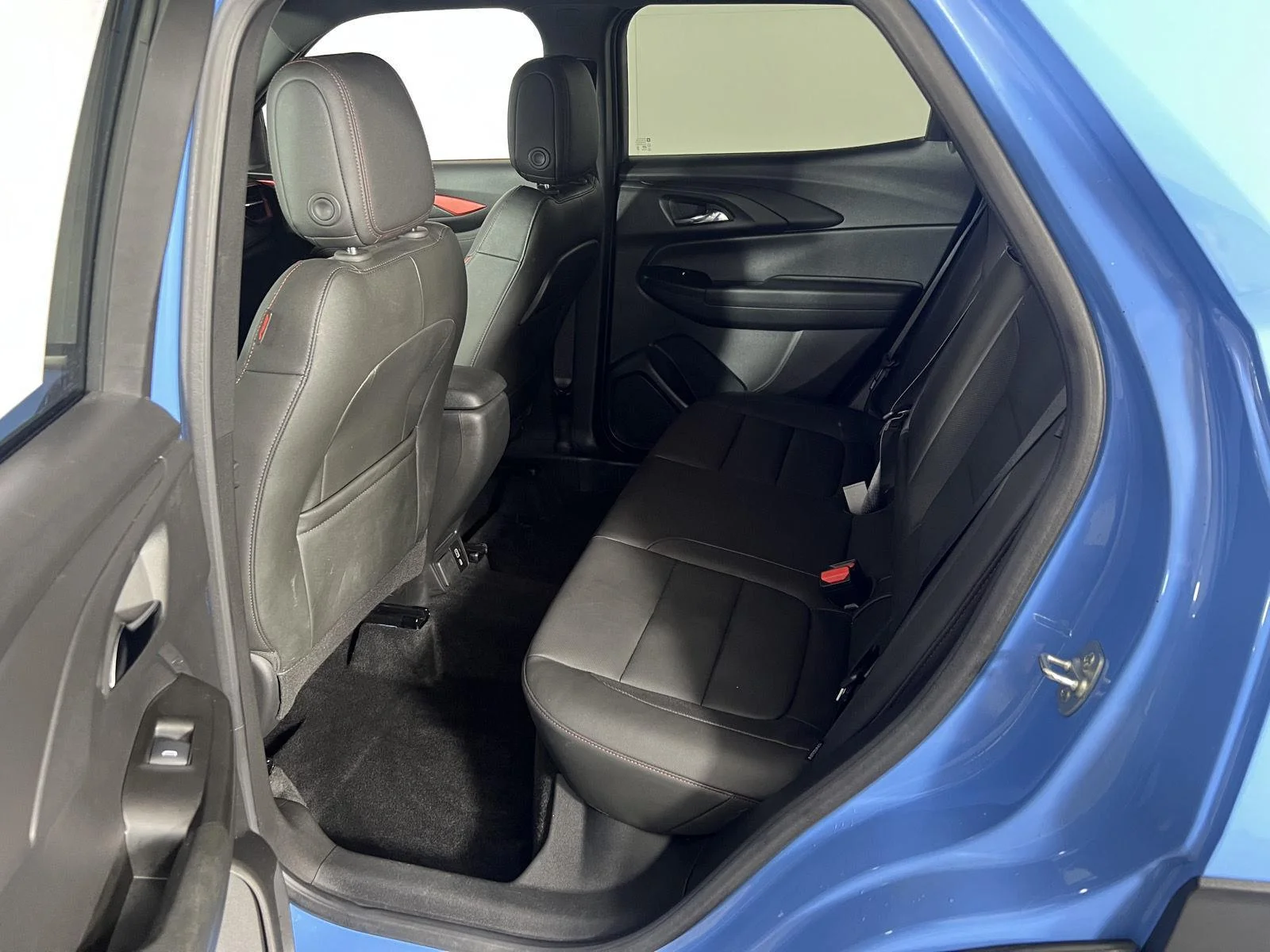 Used 2024 Fountain Blue Chevrolet RS image 18