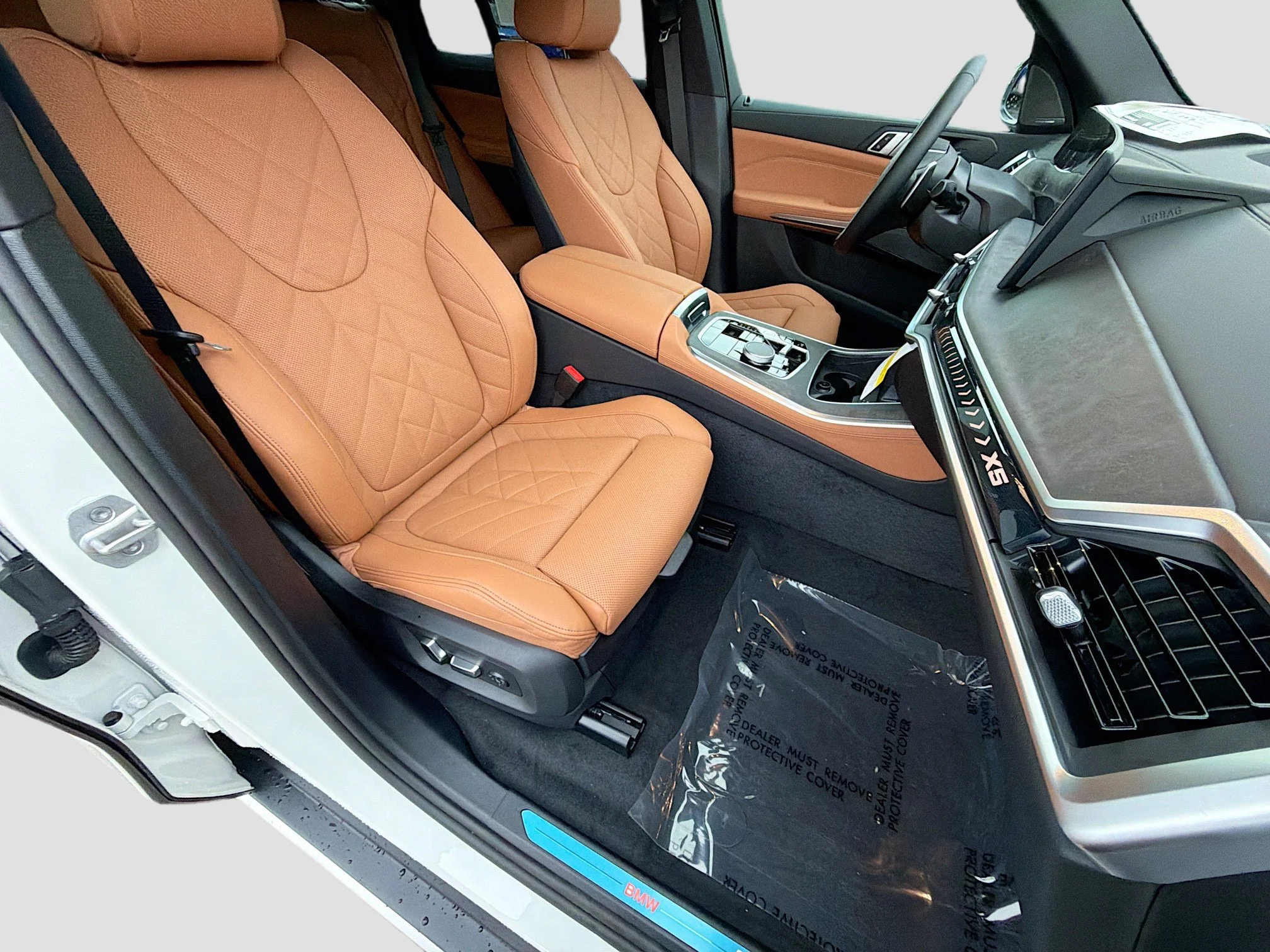 New 2026 Mineral White Metallic BMW xDrive40i image 15