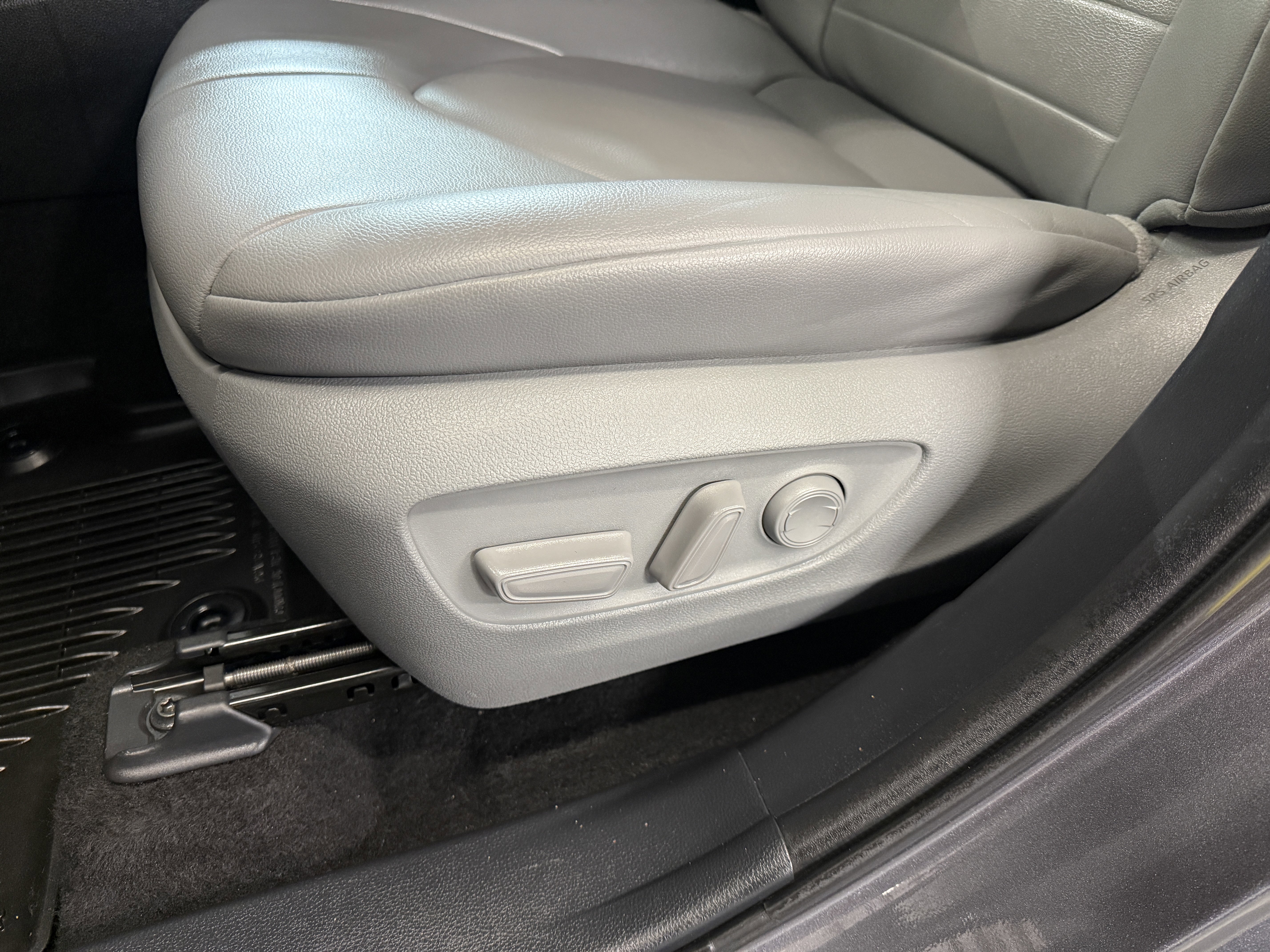 Used 2021 Magnetic Gray Metallic Toyota XLE image 13