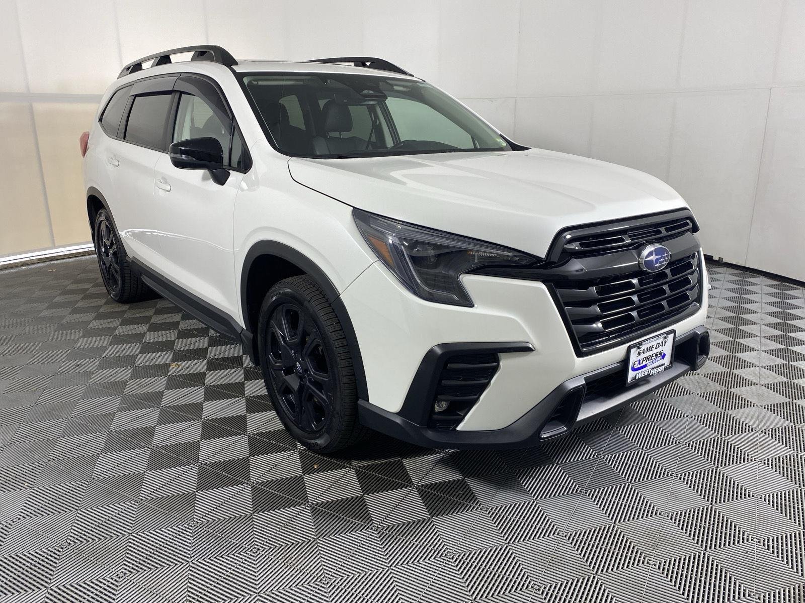 Used 2023 Crystal White Pearl Subaru Onyx Edition image 11