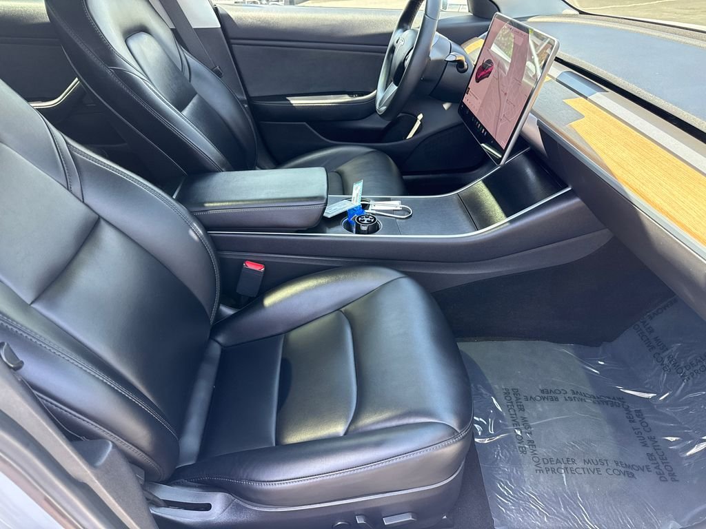 Used 2019 White Tesla Standard Range Plus image 12