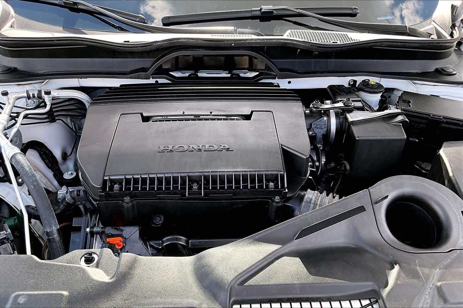 Used 2023 Platinum White Pearl Honda Touring image 32