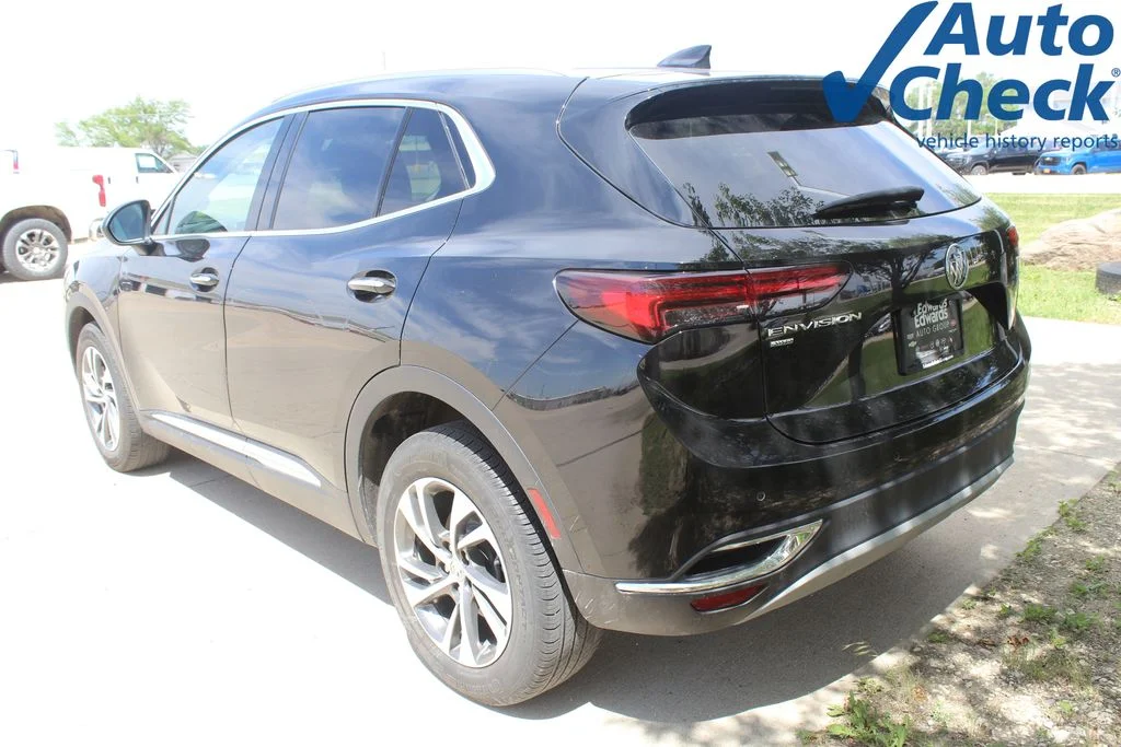 Used 2023 Black Buick Essence image 4
