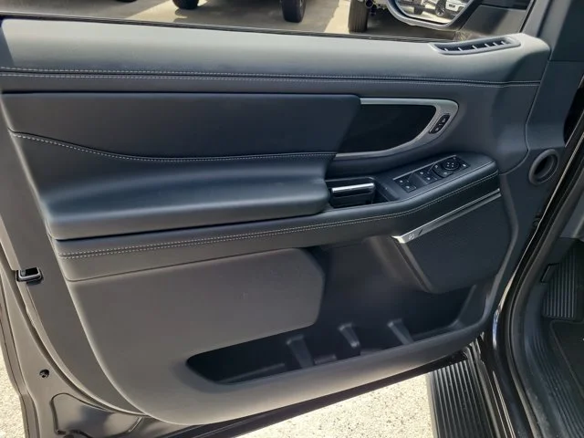New 2027 Gray Metallic Ford Platinum image 19
