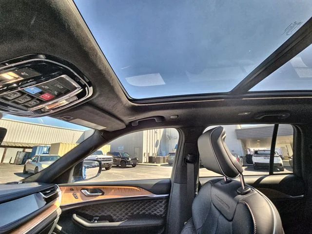 Used 2023 Blue Jeep Summit Reserve 4xe image 26