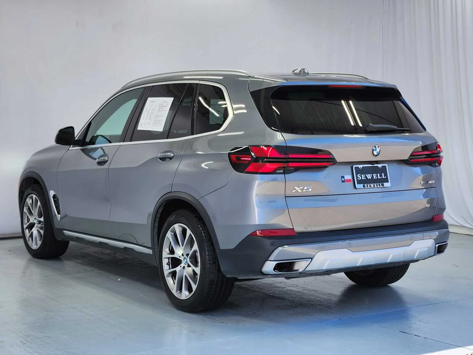 Certified Used 2024 Skyscraper Grey Metallic BMW xDrive40i image 5