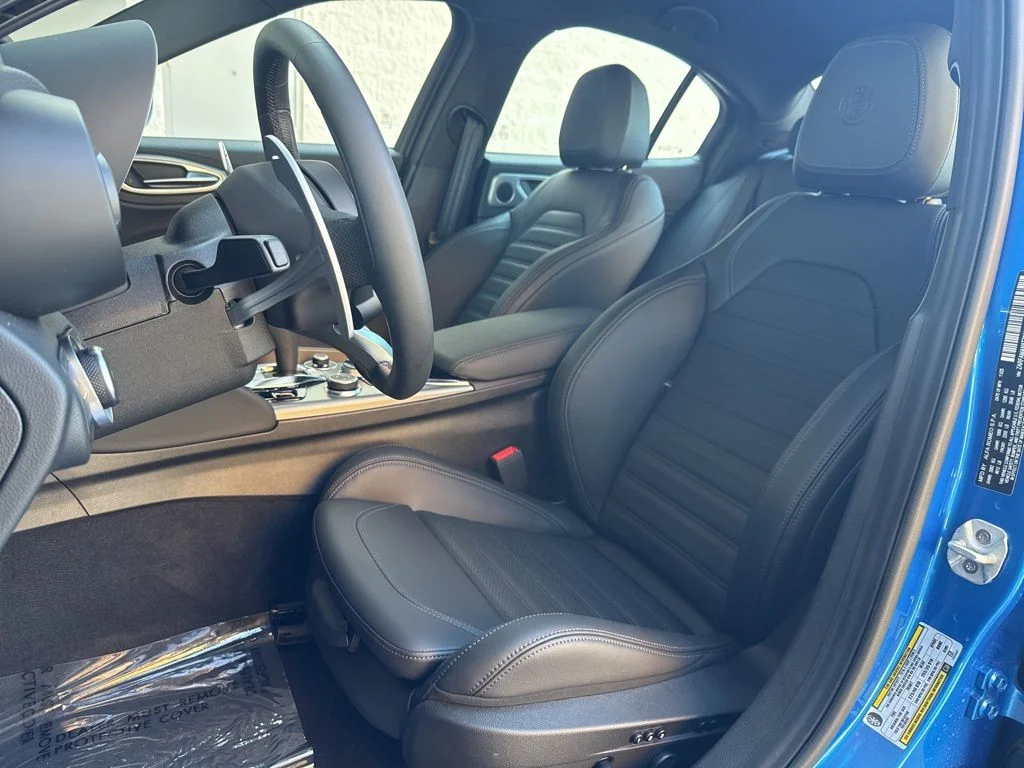 New 2026 Blue Metallic Alfa Romeo Base image 17