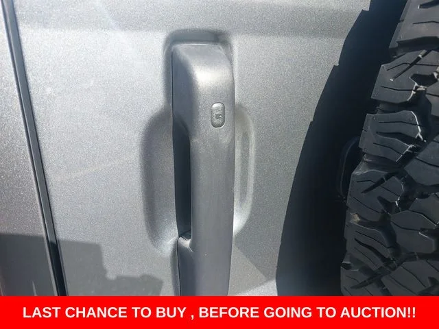 Used 2024 Gray Ford Badlands image 13