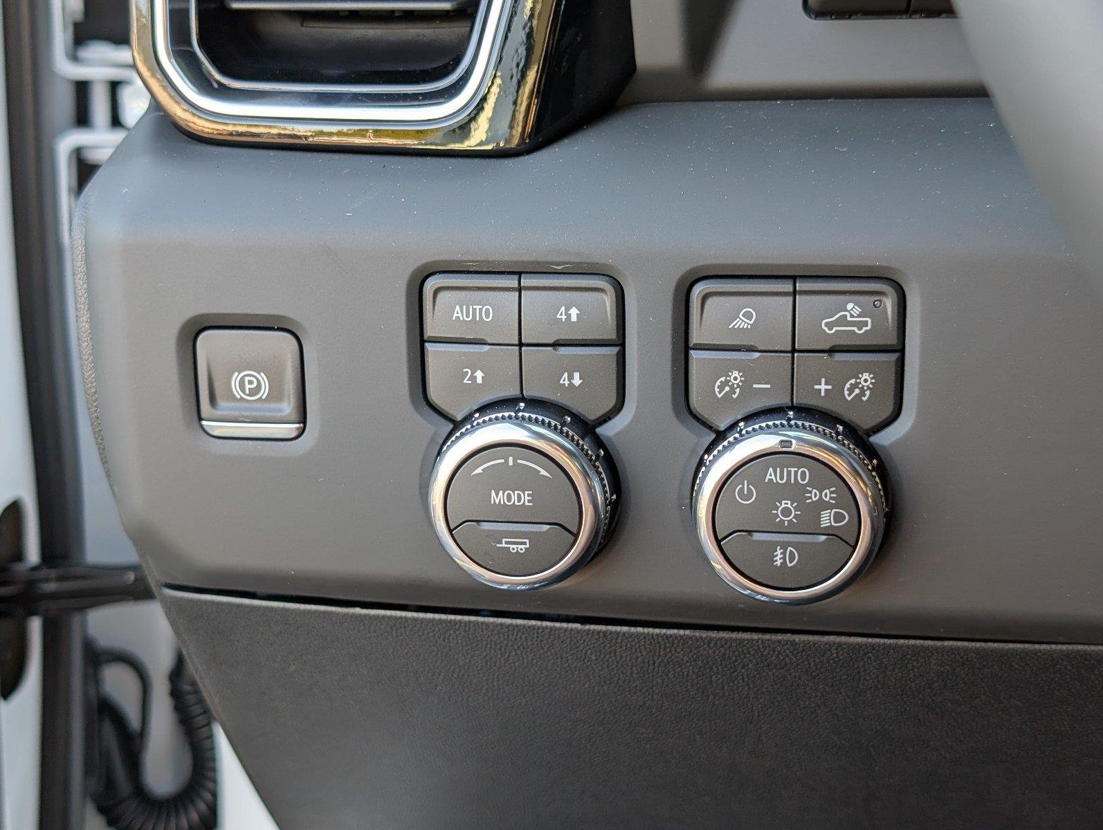 New 2026 Summit White GMC Denali Ultimate image 30