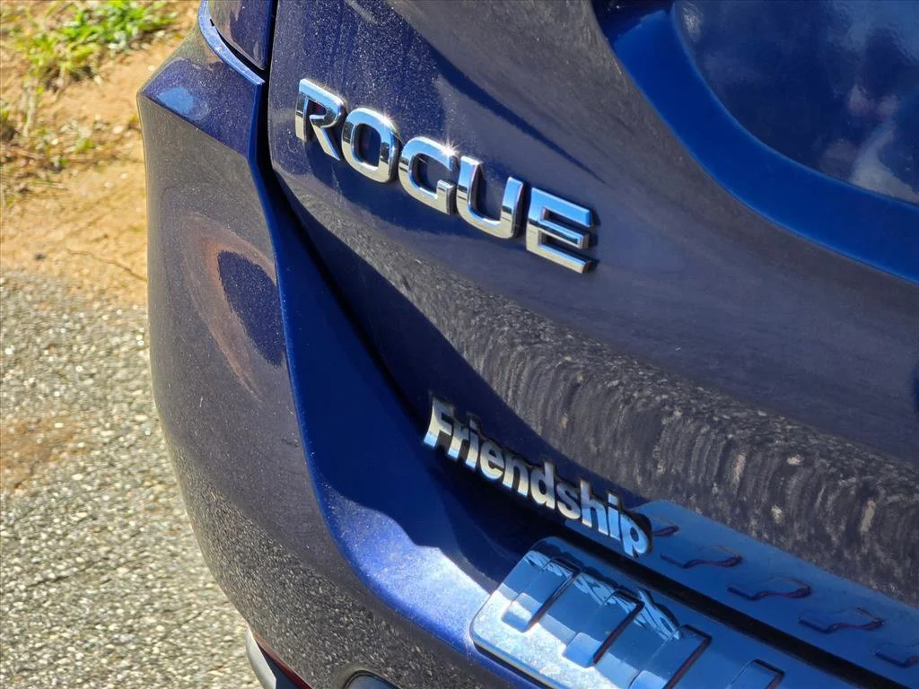 Used 2018 Blue Nissan S image 20