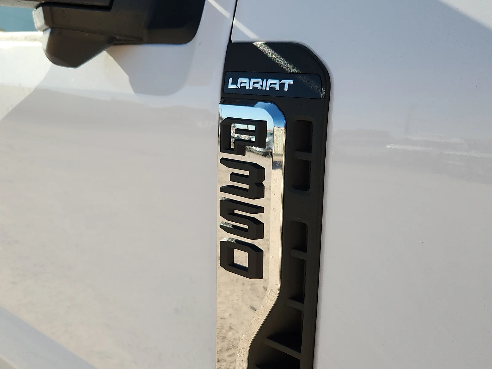New 2026 Oxford White Ford Lariat image 10