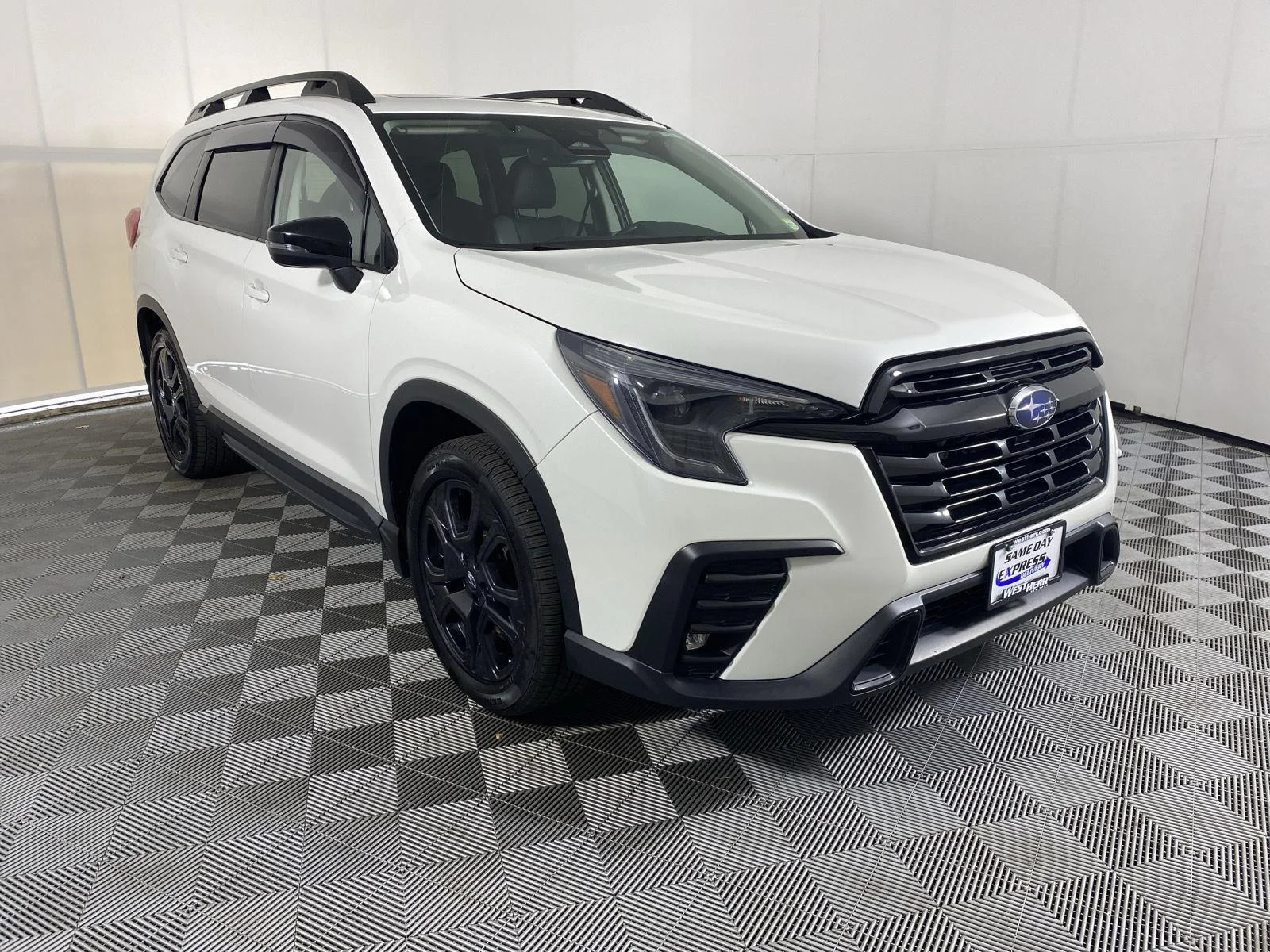 Used 2023 Crystal White Pearl Subaru Onyx Edition image 11