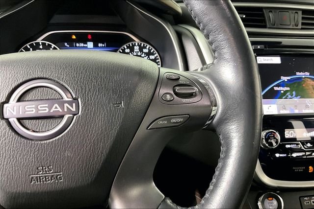 Used 2023 White Nissan Platinum image 10