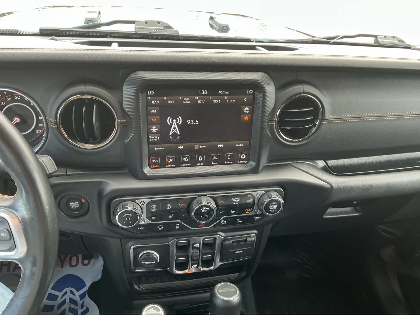 Used 2022 Black Clearcoat Jeep High Altitude image 24