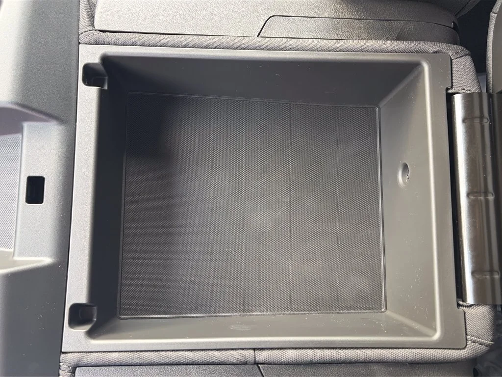 New 2026 Sterling Gray Metallic Chevrolet LT (2FL) image 21