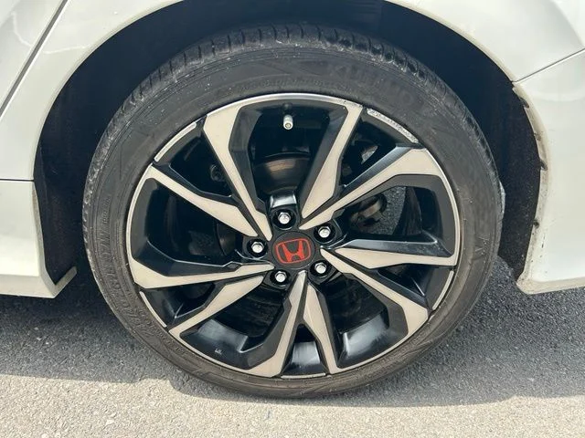 Used 2020  Honda Sport image 17