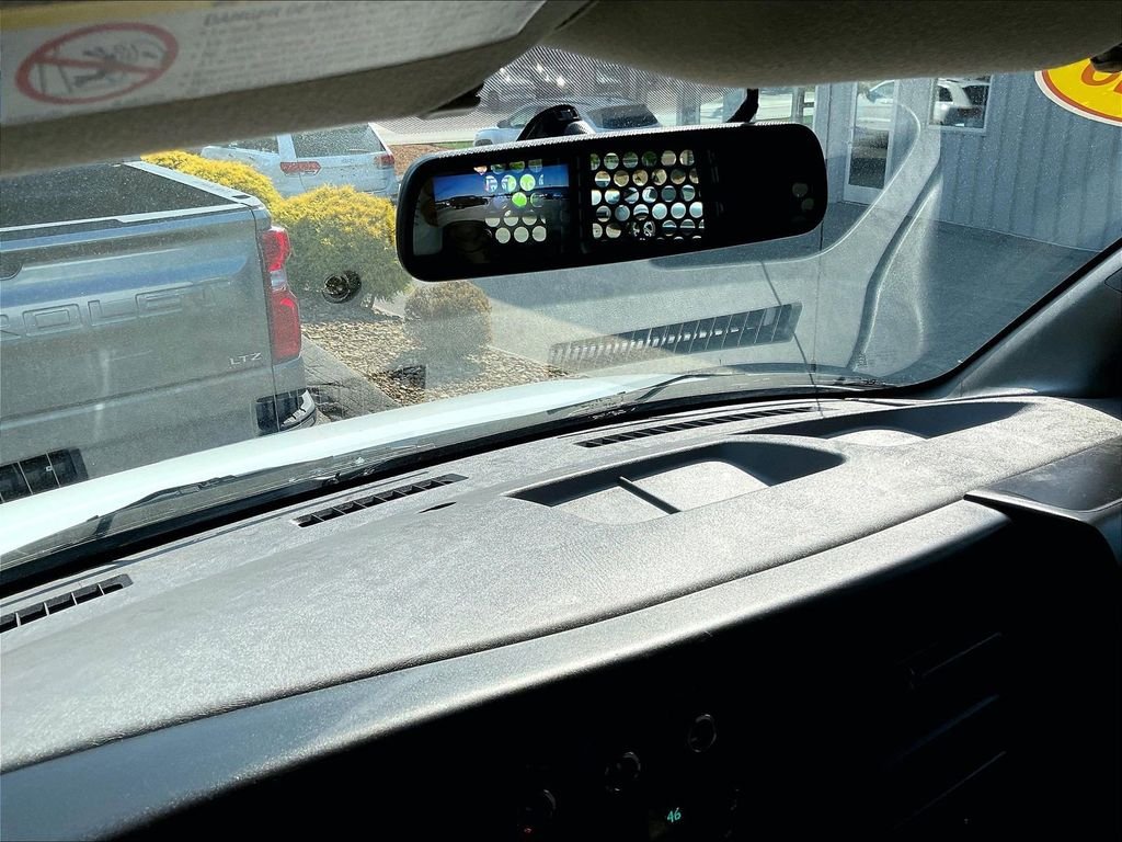 Used 2024 White GMC Work Van image 19