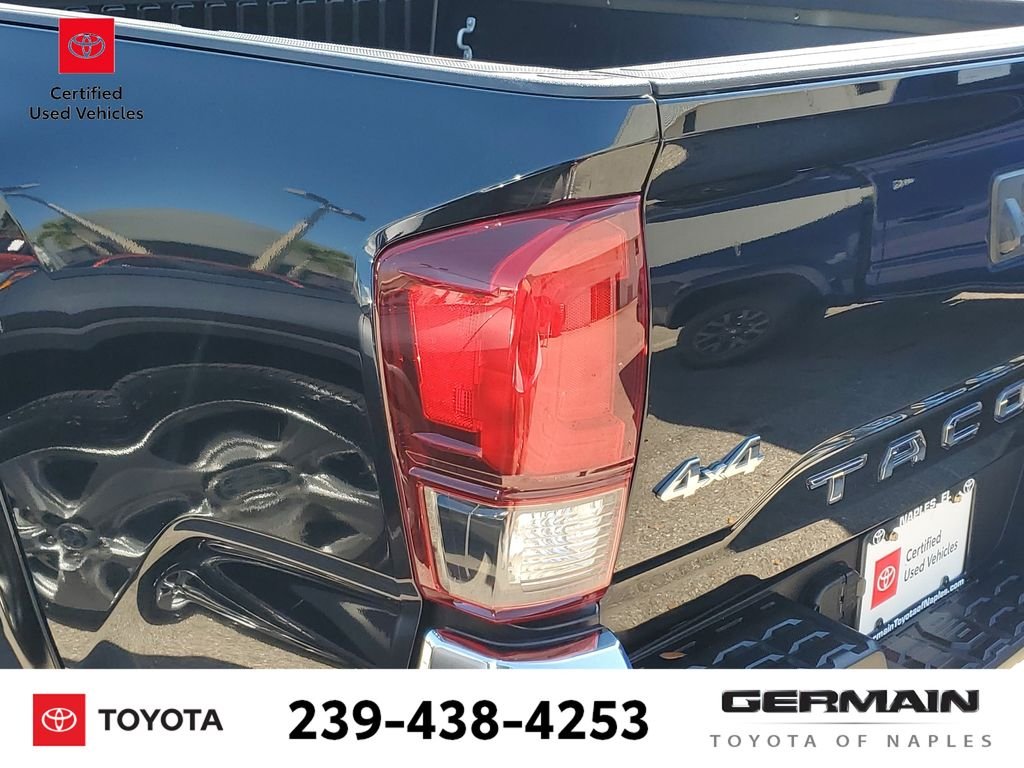 Used 2022 Black Toyota SR5 image 15