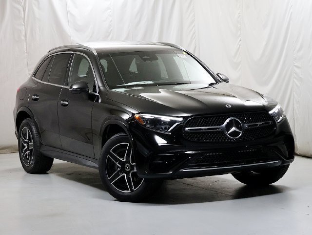 New 2026 Black Mercedes-Benz GLC 300 image 27