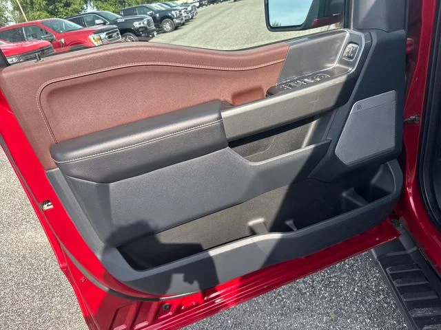 Used 2022 Red Metallic Ford Lariat image 17