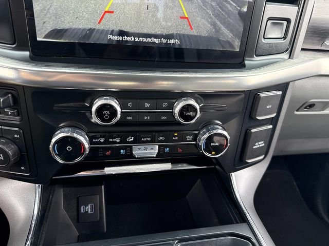 Used 2023 Oxford White Ford Lariat image 29