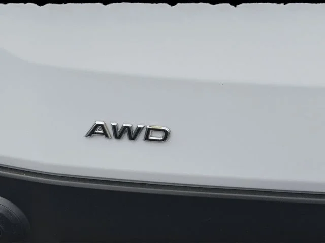 Used 2024 White Ford XLT image 10