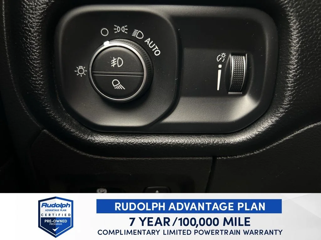 Used 2022 Silver Ram Big Horn/Lone Star image 33