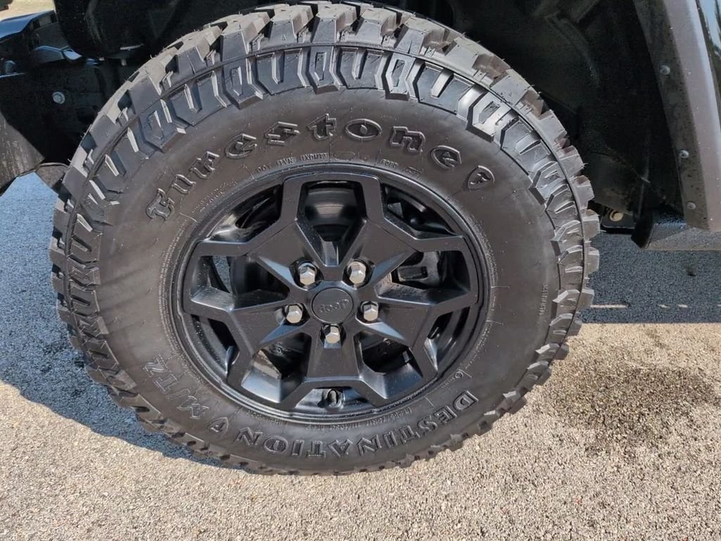 Used 2022 Black Jeep Willys image 11