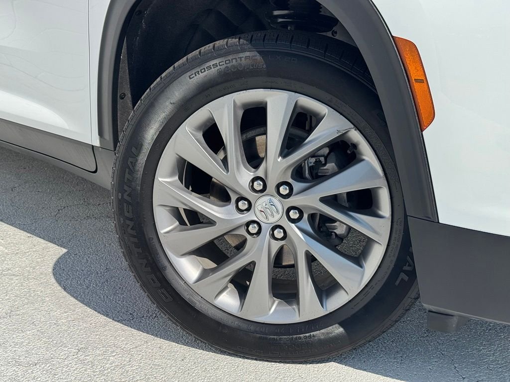 Used 2025 White Buick Preferred image 6