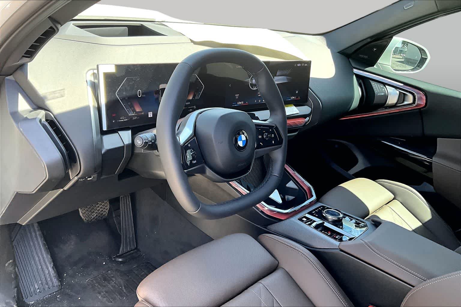 New 2026 Mineral White Metallic BMW 30 xDrive image 8
