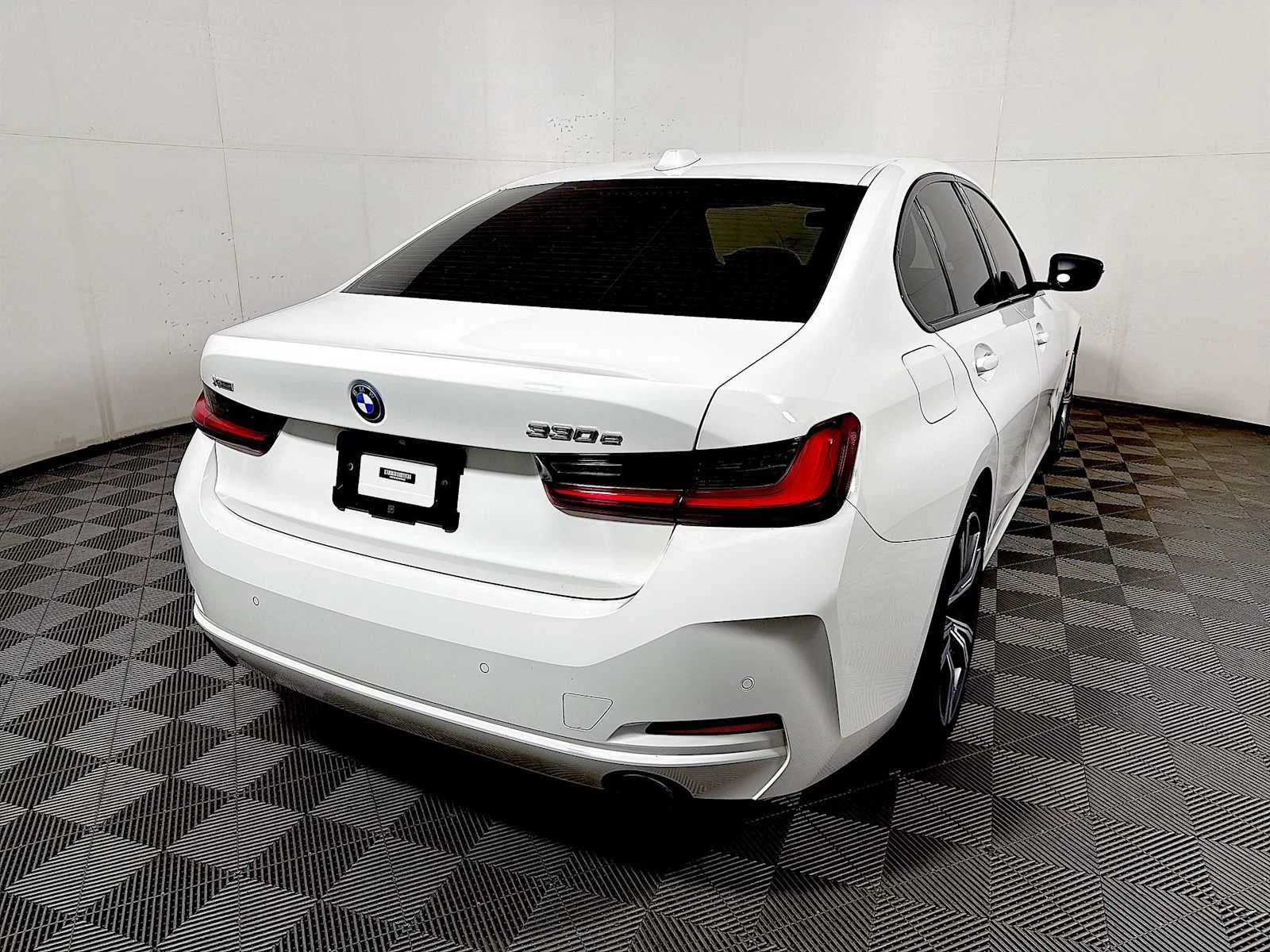 Used 2023 Alpine White BMW 330e xDrive image 6