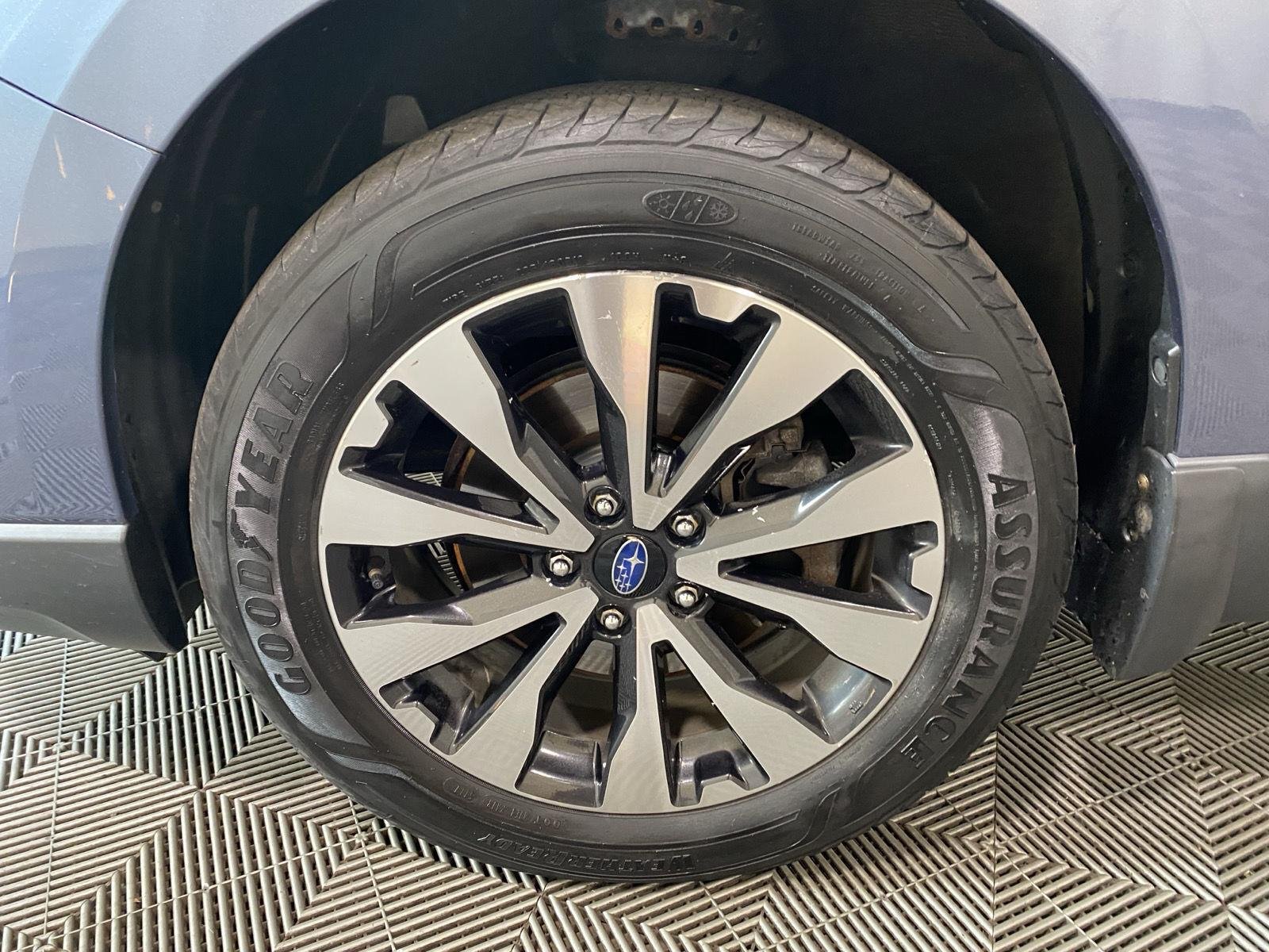 Used 2015 Twilight Blue Metallic Subaru 2.5i Limited image 10