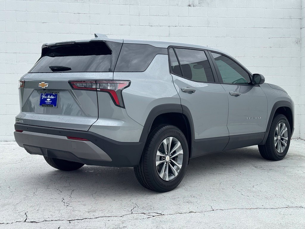 2027 Chevrolet Equinox LT - Photo 12