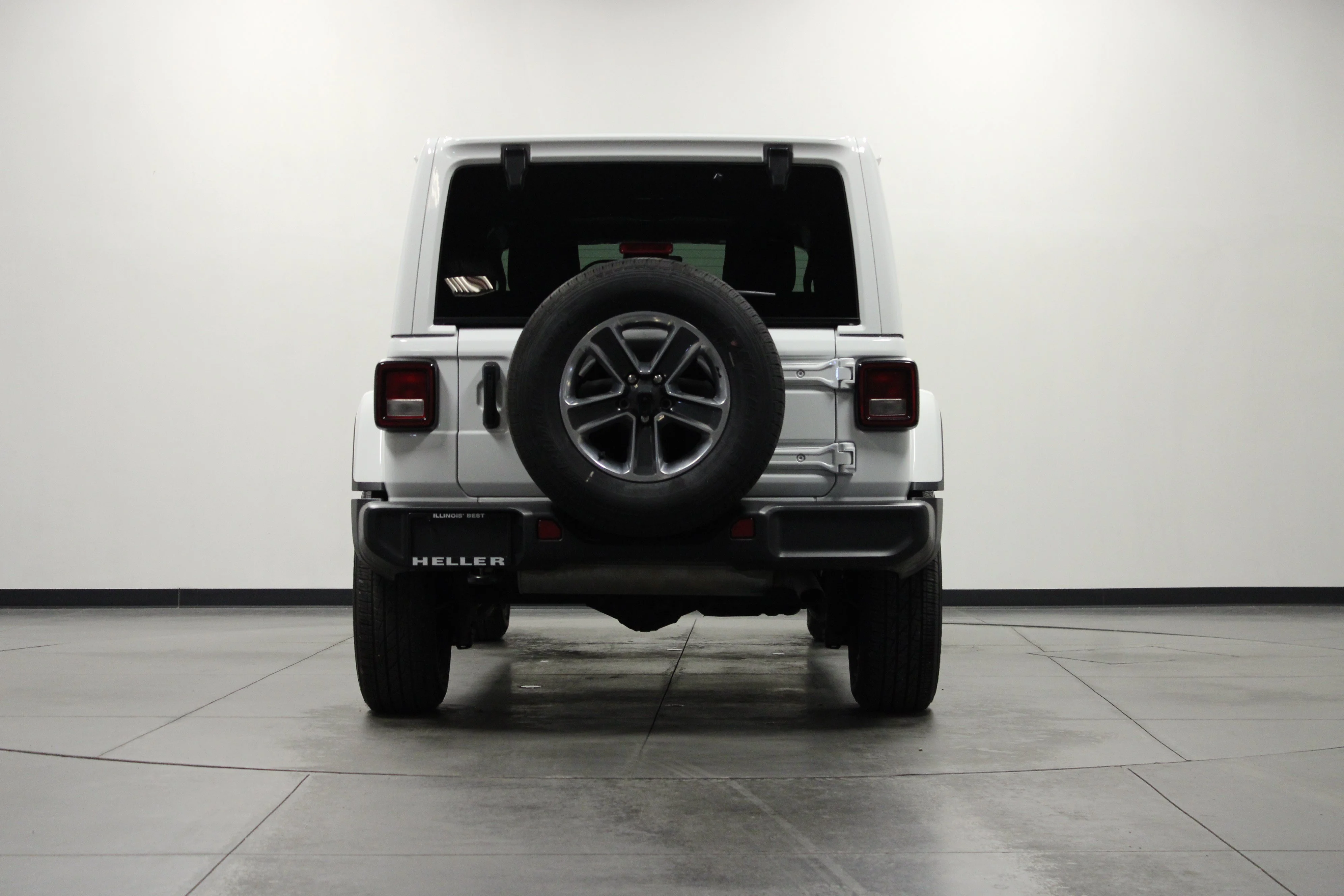 Used 2023 Bright White Clearcoat Jeep Sahara image 5