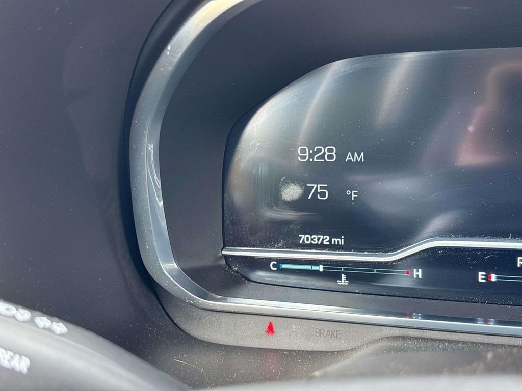 Used 2023 Beige Chevrolet Premier image 26
