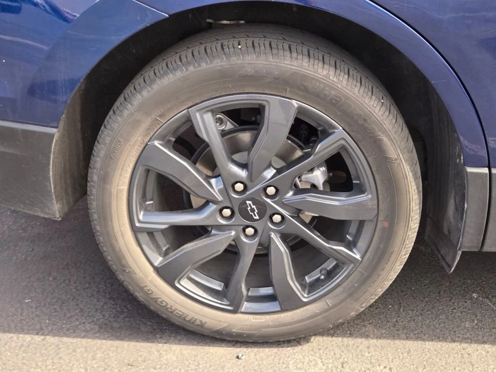 Used 2022 Blue Glow Metallic Chevrolet RS image 3