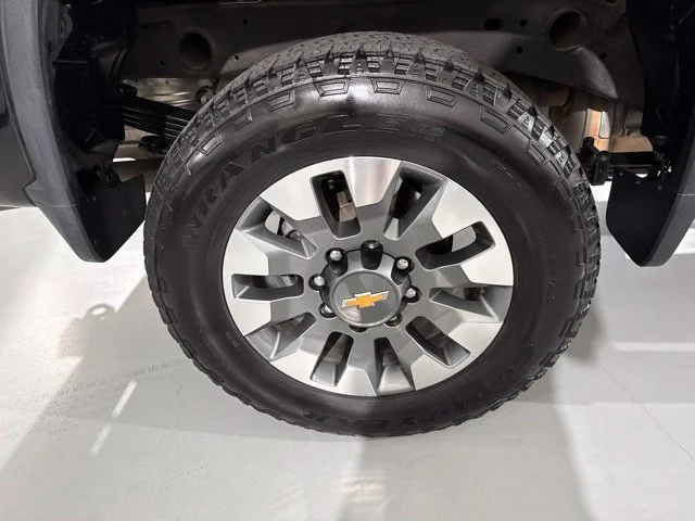 Used 2026 White Chevrolet LT image 11