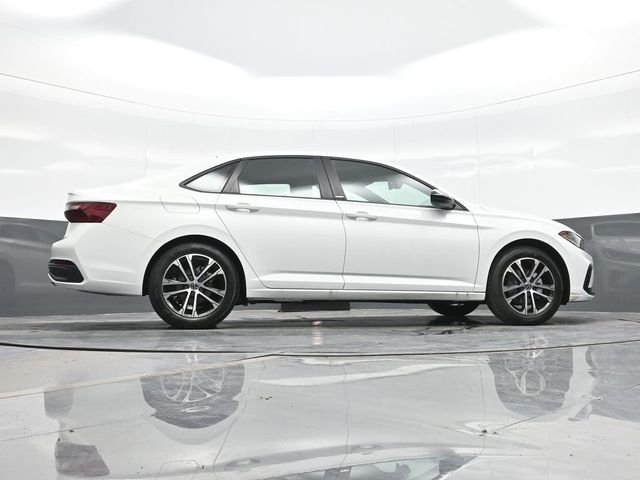 2025 Volkswagen Jetta Sport - Photo 17