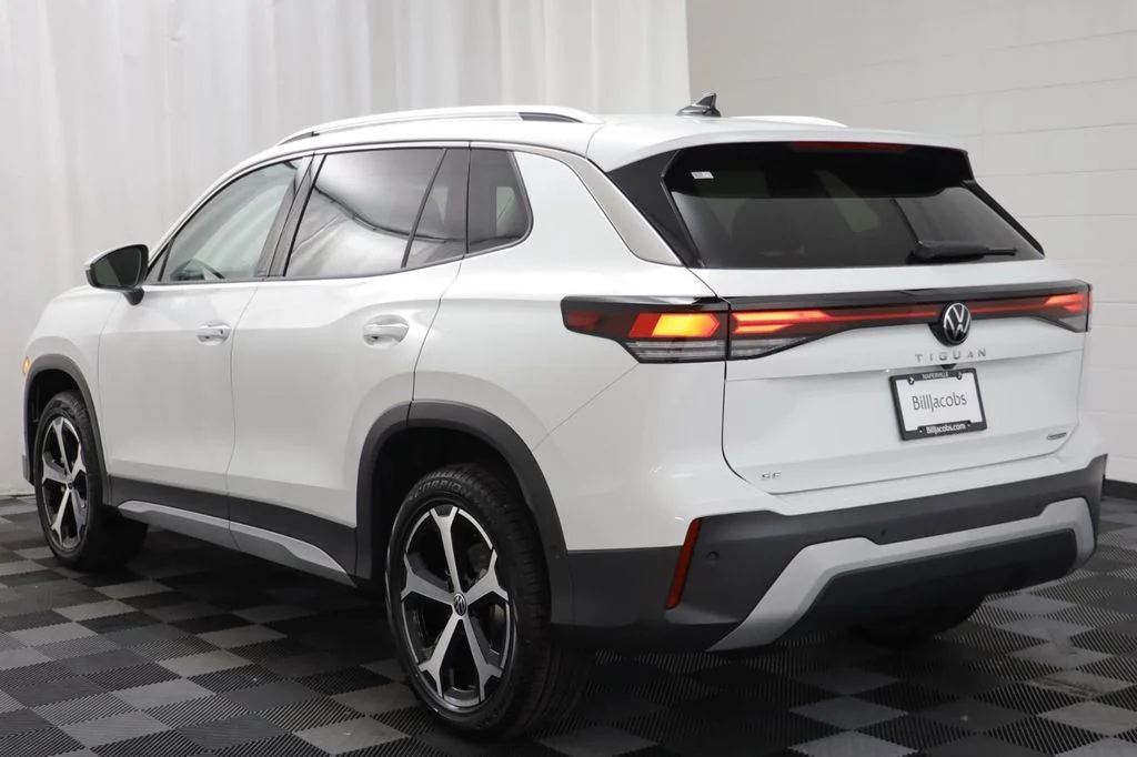 2026 Volkswagen Tiguan SE - Photo 15